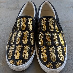 Bucketfeet slipons